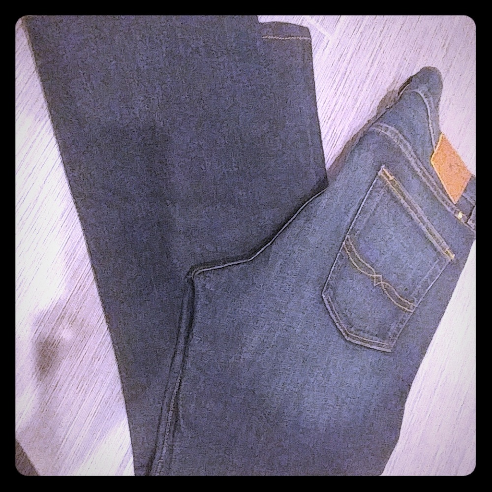 Lucky Jeans size 33x30 221 Straight